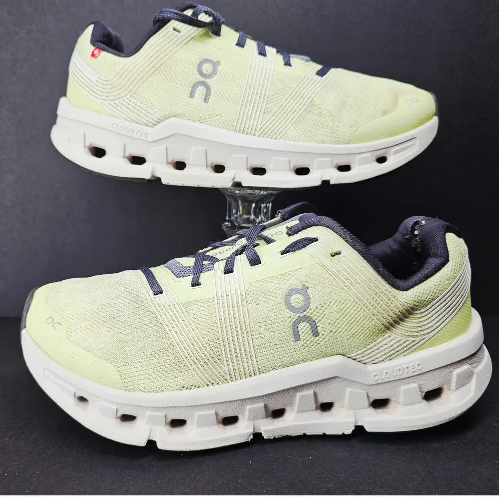 Oncloud Women 7.5 Comfy footwear